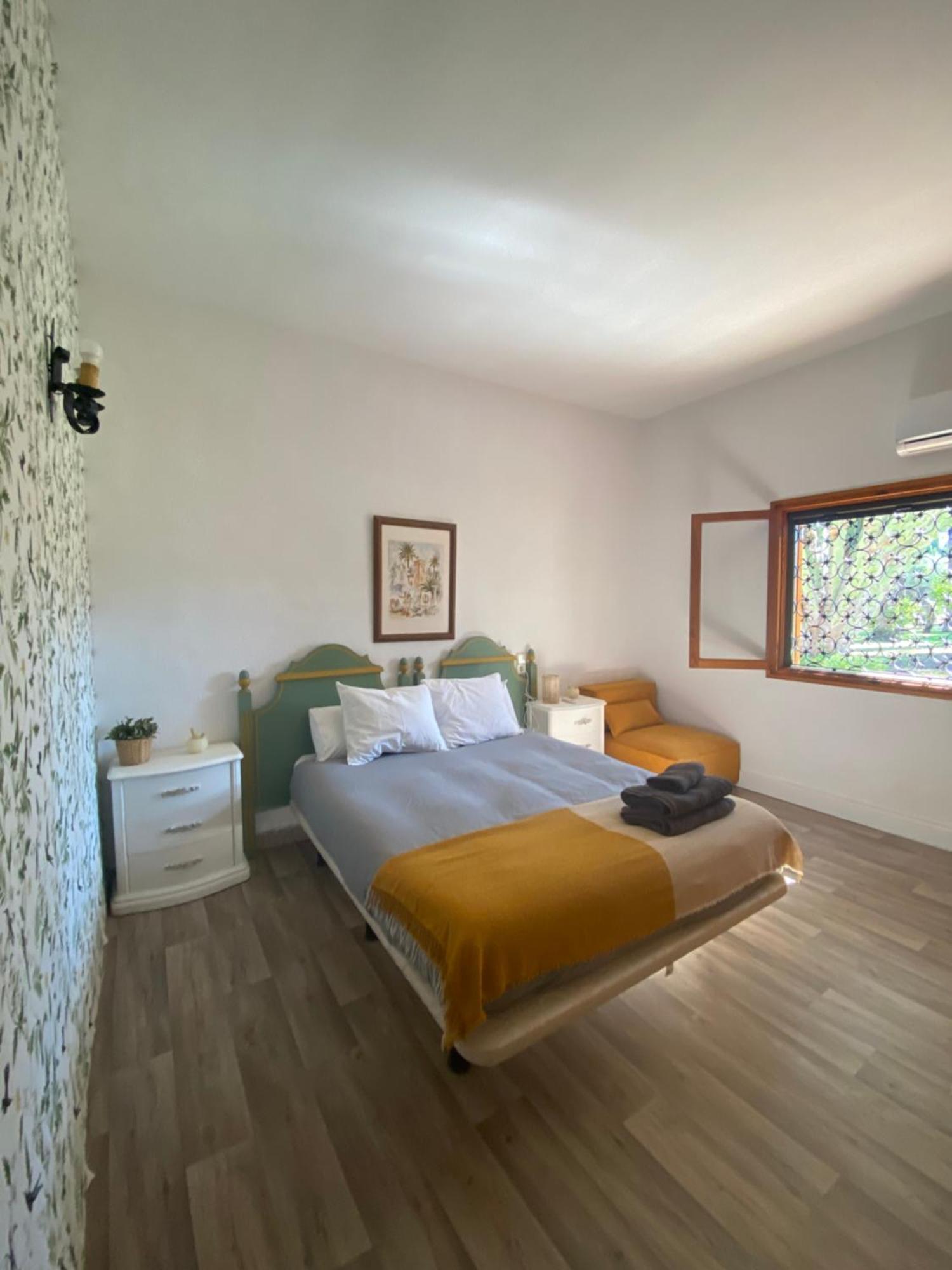 Pink Lemon House Bed and Breakfast Elche Eksteriør billede